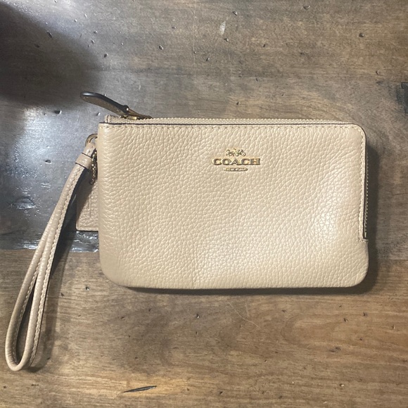 Coach Handbags - Tan Coach Wristlet